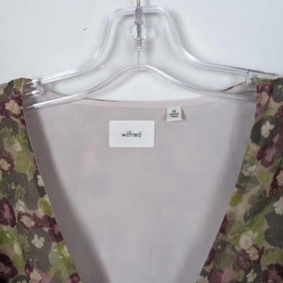 Aritzia wistful long sleeve ruffled top New size XS - Picture 2 of 5